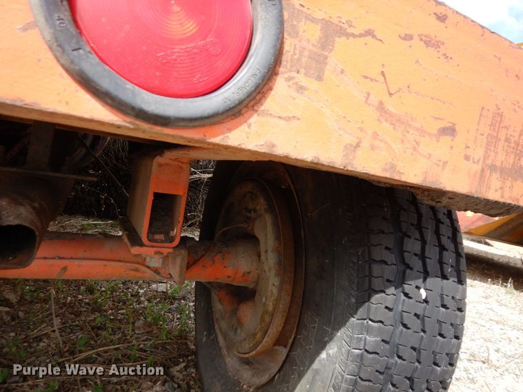 image for item DQ7328 1999 Broce RJ350  broom