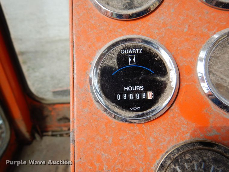 image for item DQ7328 1999 Broce RJ350  broom