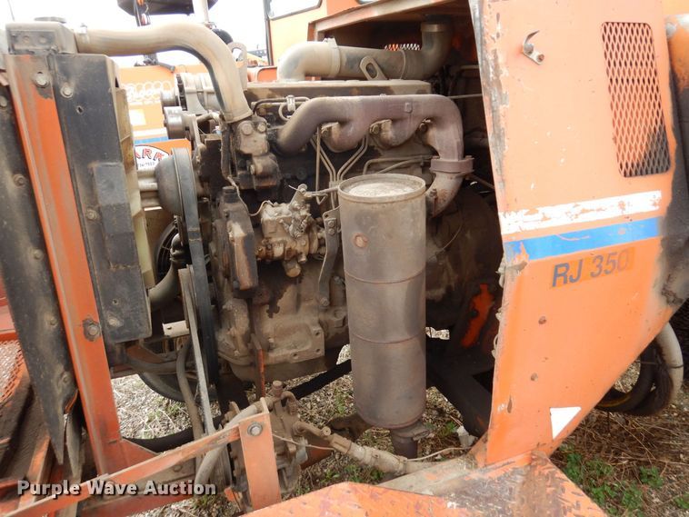 image for item DQ7328 1999 Broce RJ350  broom