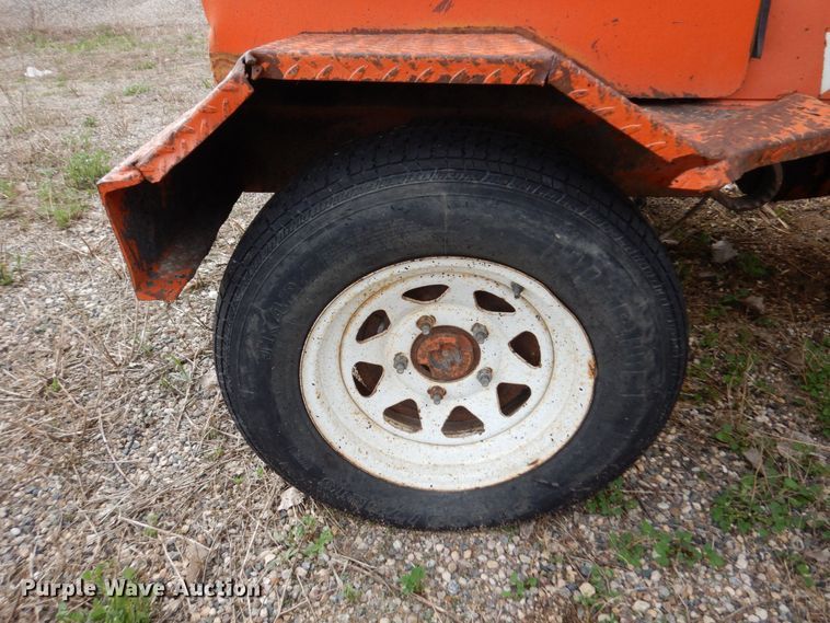 image for item DQ7328 1999 Broce RJ350  broom