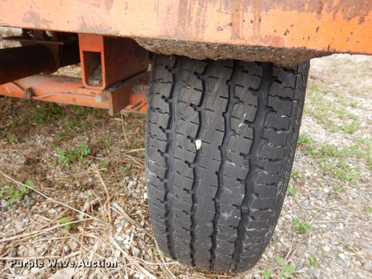 image for item DQ7328 1999 Broce RJ350  broom