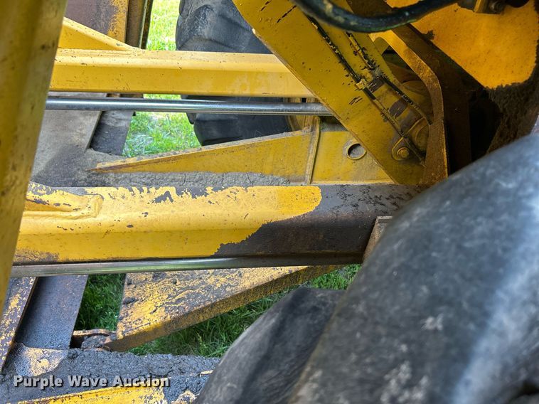 image for item DR4627 1995 John Deere 762B  elevating scraper