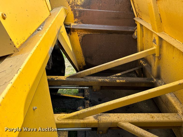 image for item DR4627 1995 John Deere 762B  elevating scraper