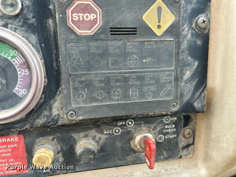 image for item DR4627 1995 John Deere 762B  elevating scraper