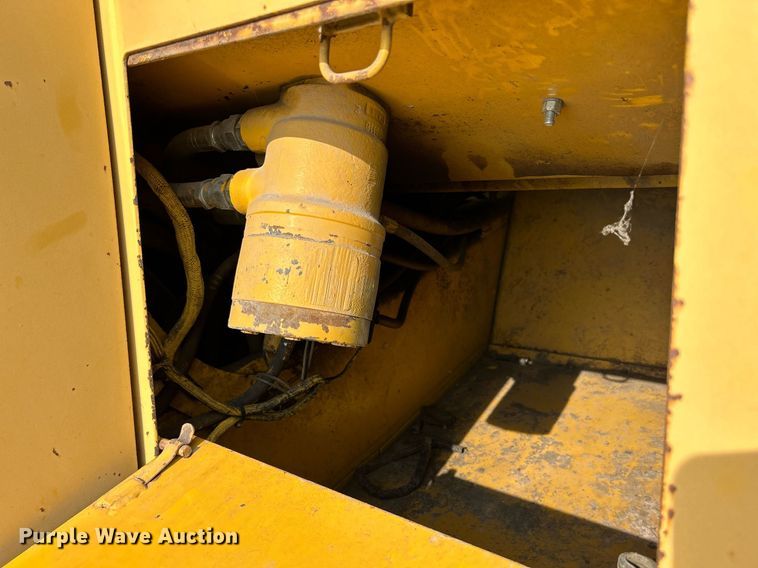 image for item DR4627 1995 John Deere 762B  elevating scraper