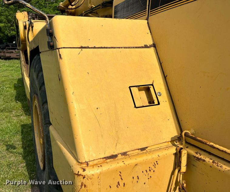 image for item DR4627 1995 John Deere 762B  elevating scraper