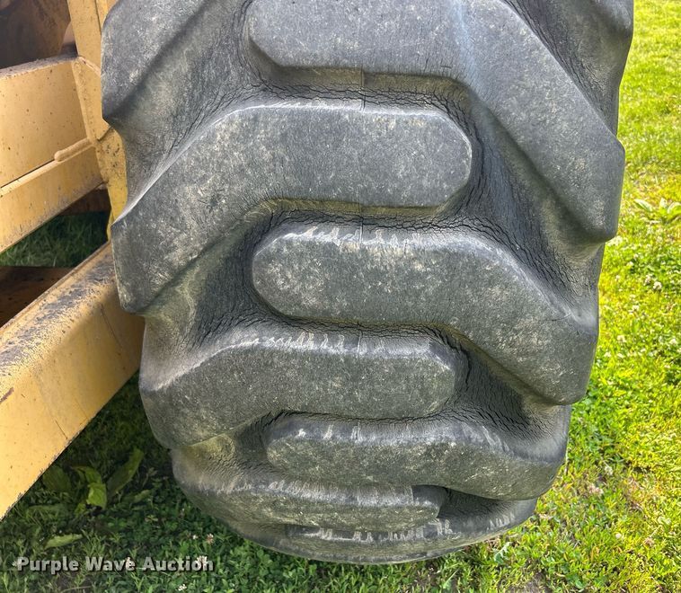 image for item DR4627 1995 John Deere 762B  elevating scraper