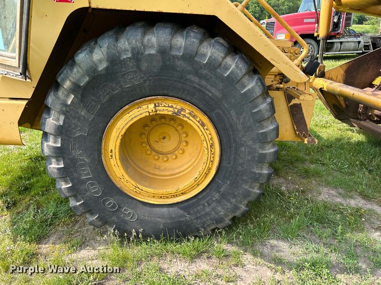 image for item DR4627 1995 John Deere 762B  elevating scraper