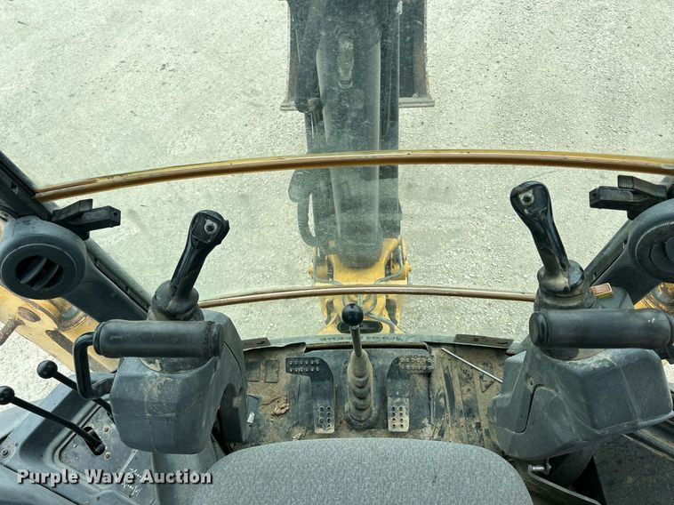 image for item DR4681 2015 John Deere 310SL  backhoe