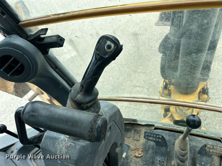 image for item DR4681 2015 John Deere 310SL  backhoe