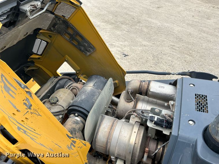 image for item DR4681 2015 John Deere 310SL  backhoe