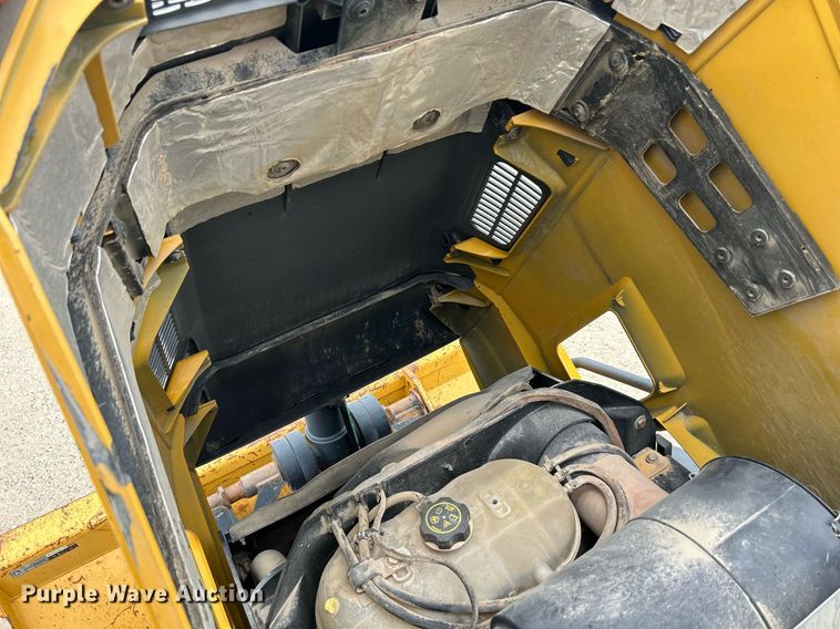 image for item DR4681 2015 John Deere 310SL  backhoe