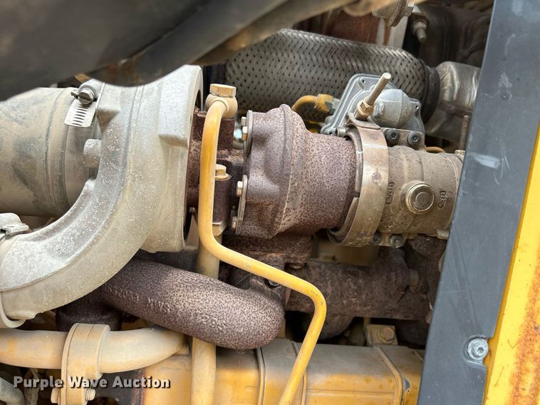 image for item DR4681 2015 John Deere 310SL  backhoe