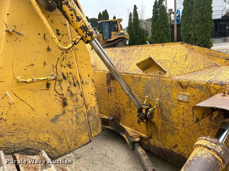 image for item DR4686 1999 Komatsu D65EX-12  dozer