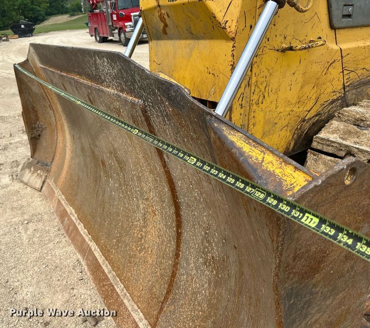 image for item DR4686 1999 Komatsu D65EX-12  dozer