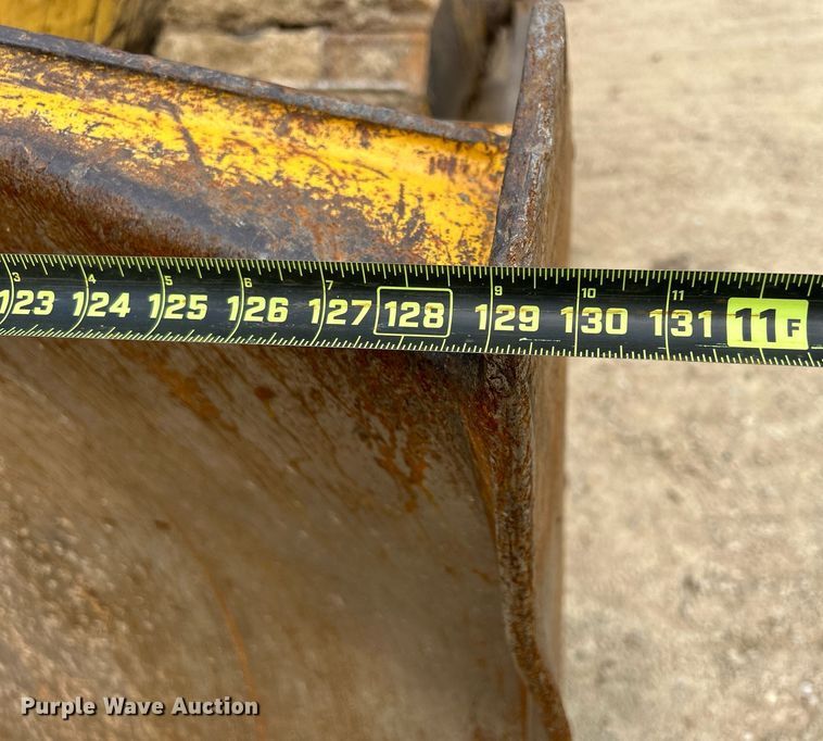 image for item DR4686 1999 Komatsu D65EX-12  dozer