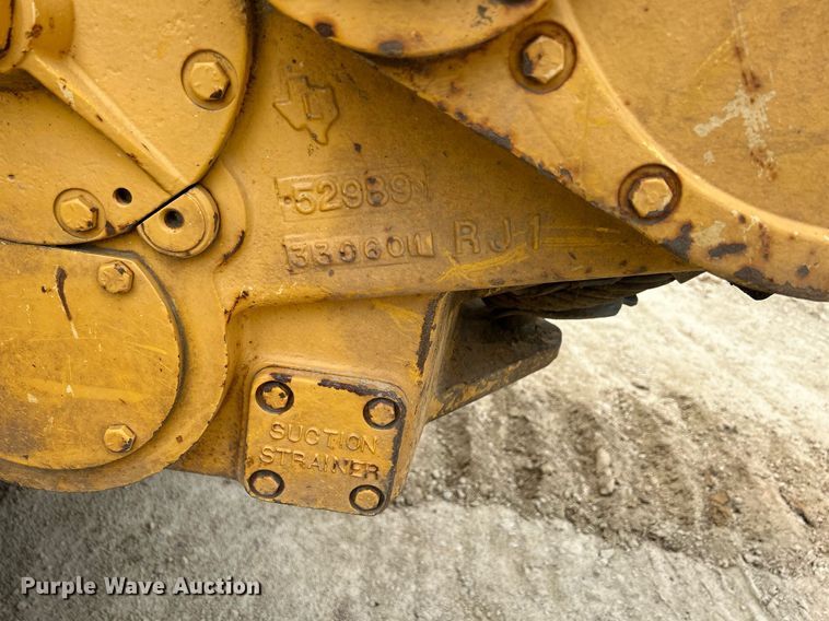 image for item DR4686 1999 Komatsu D65EX-12  dozer