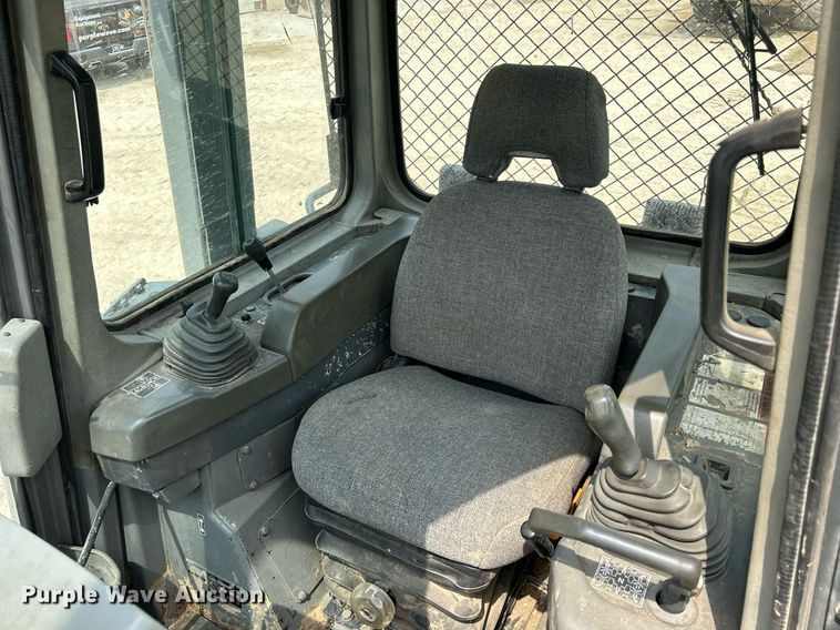 image for item DR4686 1999 Komatsu D65EX-12  dozer