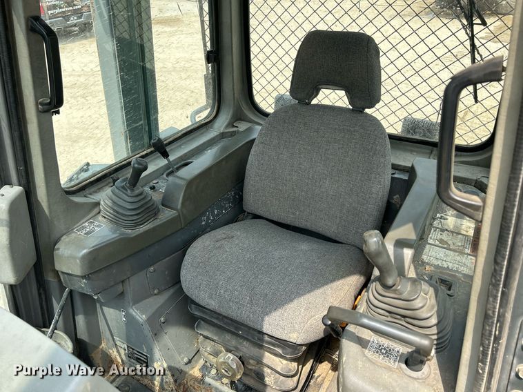 image for item DR4686 1999 Komatsu D65EX-12  dozer