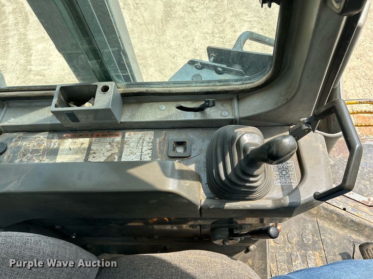 image for item DR4686 1999 Komatsu D65EX-12  dozer