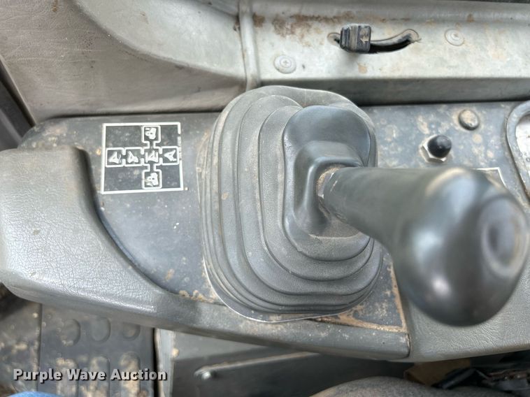 image for item DR4686 1999 Komatsu D65EX-12  dozer