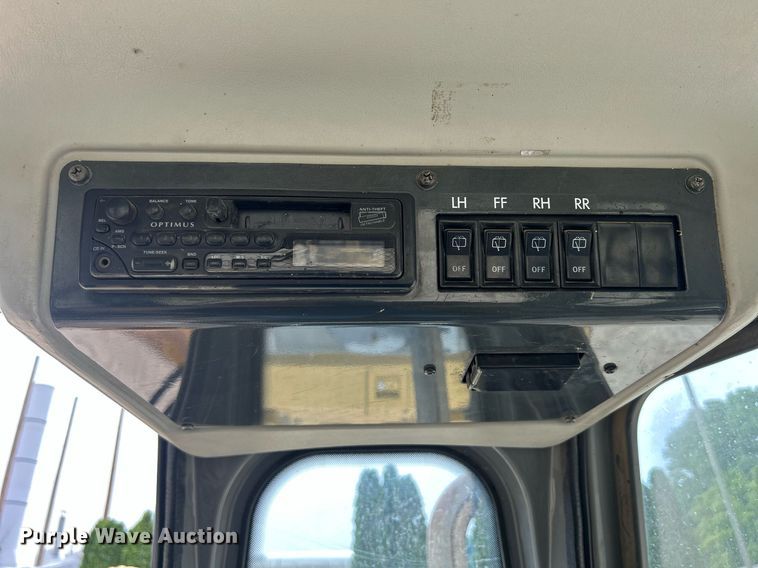 image for item DR4686 1999 Komatsu D65EX-12  dozer