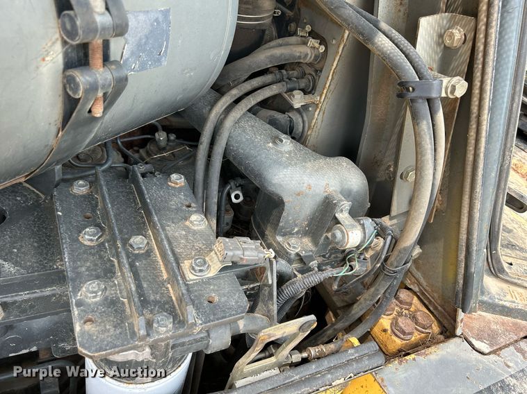 image for item DR4686 1999 Komatsu D65EX-12  dozer