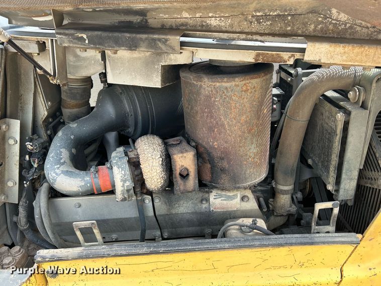 image for item DR4686 1999 Komatsu D65EX-12  dozer