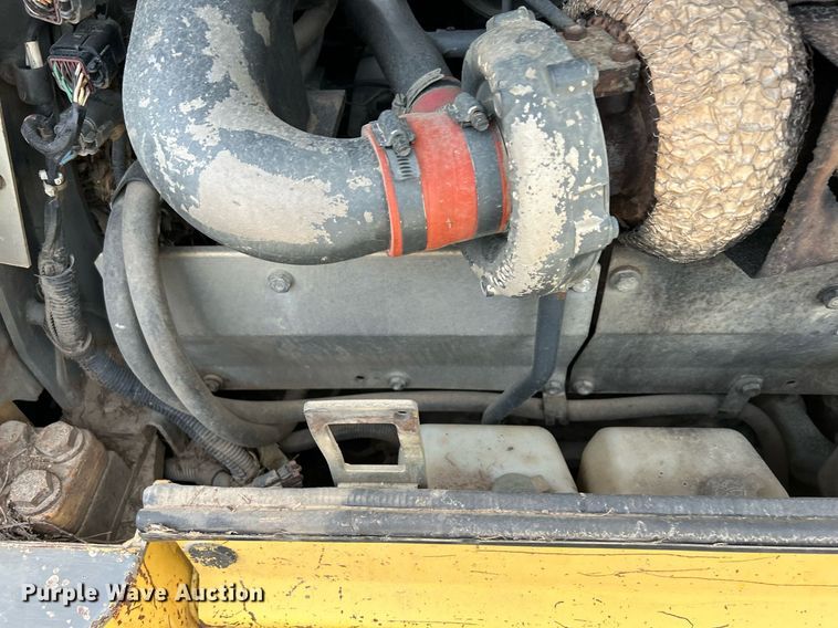 image for item DR4686 1999 Komatsu D65EX-12  dozer