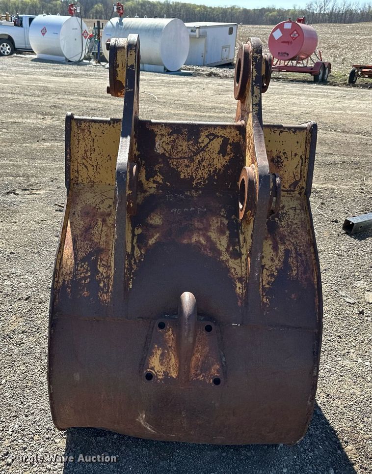 image for item DR5180 Caterpillar  excavator bucket