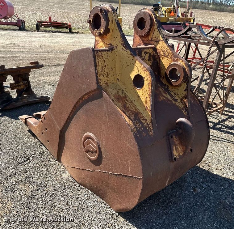 image for item DR5180 Caterpillar  excavator bucket
