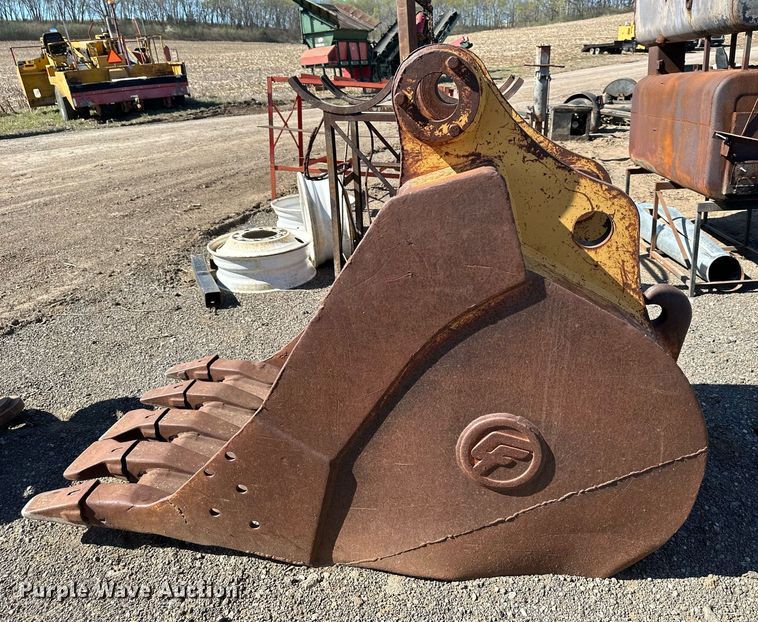 image for item DR5180 Caterpillar  excavator bucket
