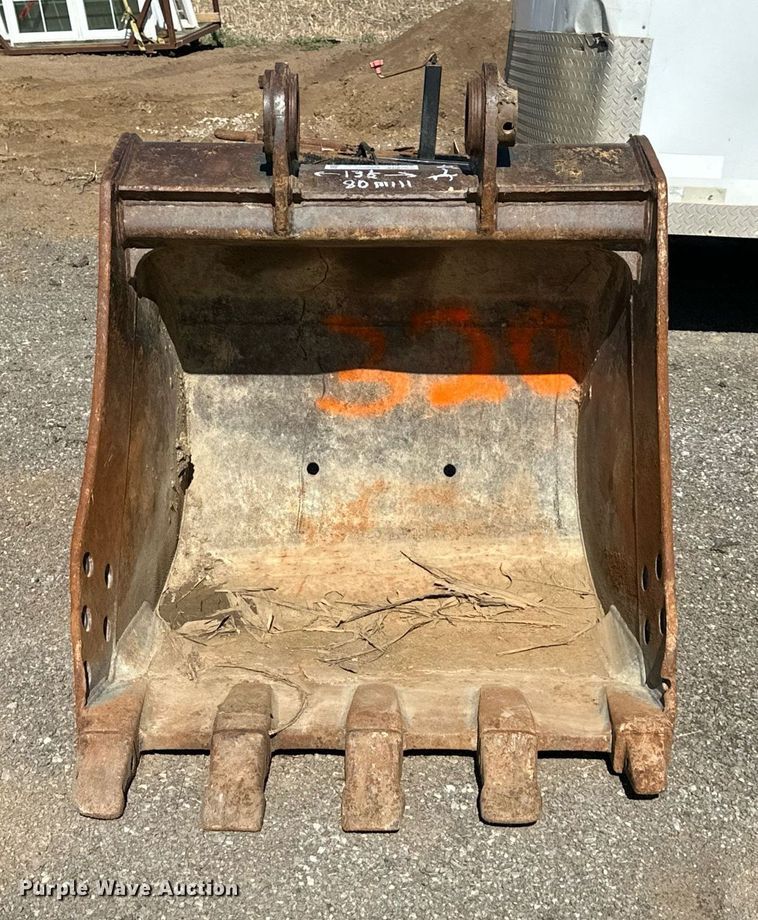 image for item DR5181 Caterpillar  excavator bucket