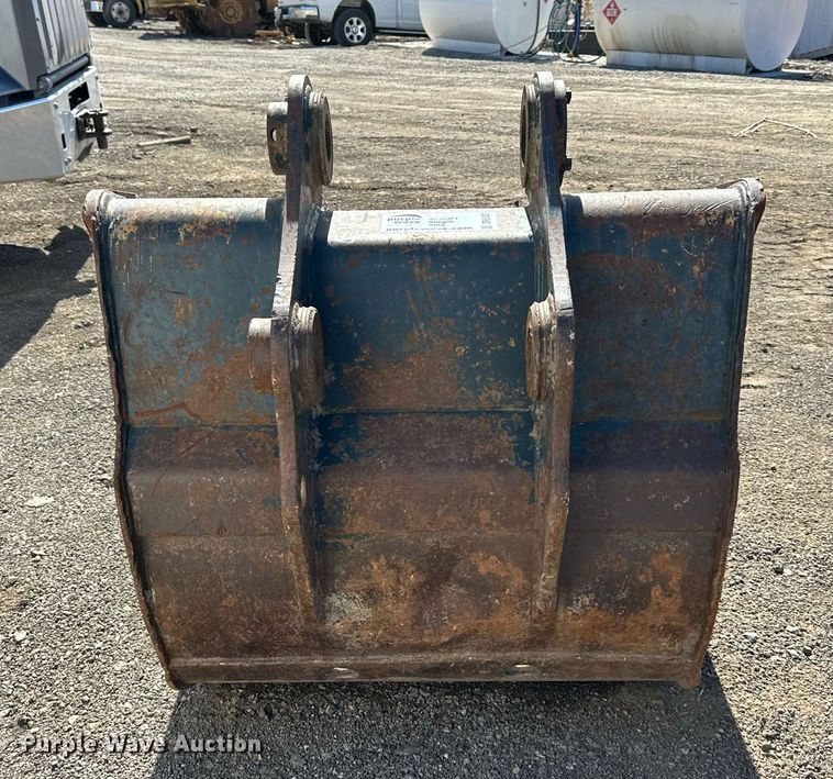 image for item DR5181 Caterpillar  excavator bucket