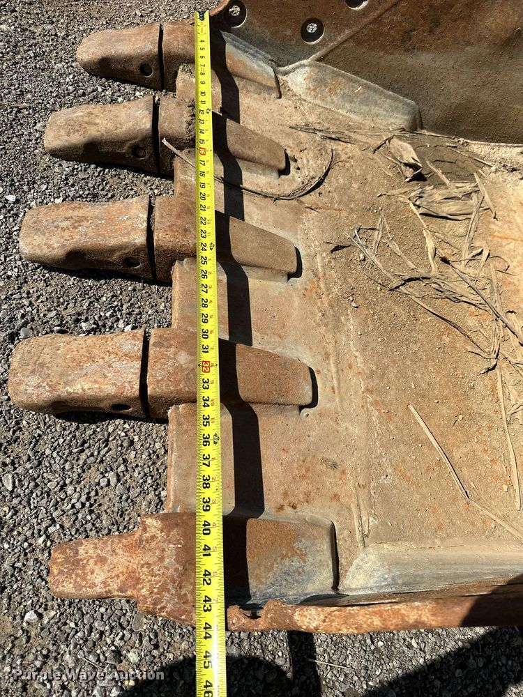 image for item DR5181 Caterpillar  excavator bucket