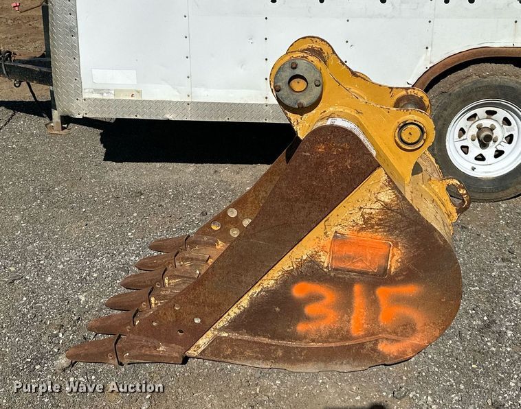 image for item DR5182 Caterpillar  excavator bucket