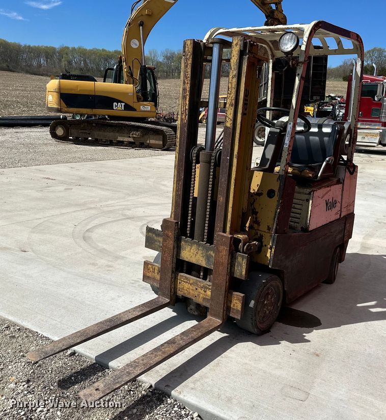 image for item DR5185 Yale GLC030UAD071  forklift