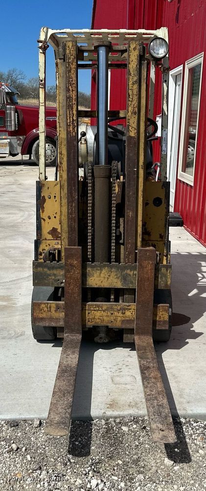 image for item DR5185 Yale GLC030UAD071  forklift