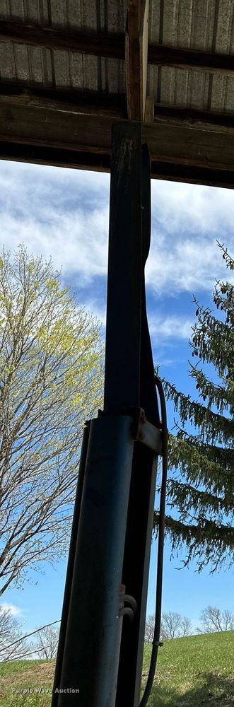 image for item DR5188 Rotary  two post automotive lift