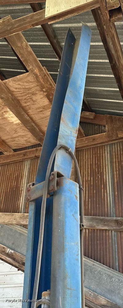 image for item DR5188 Rotary  two post automotive lift