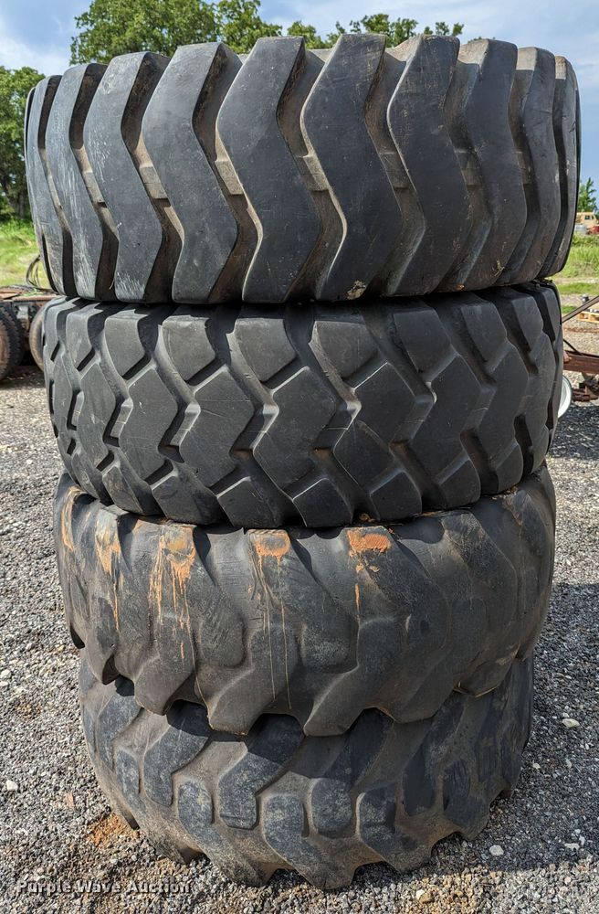 image for item DR6967 (4) 20.5-25 tires