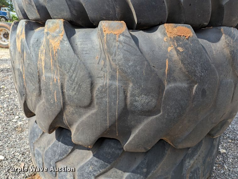 image for item DR6967 (4) 20.5-25 tires