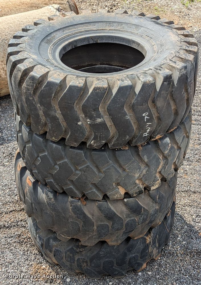 image for item DR6967 (4) 20.5-25 tires