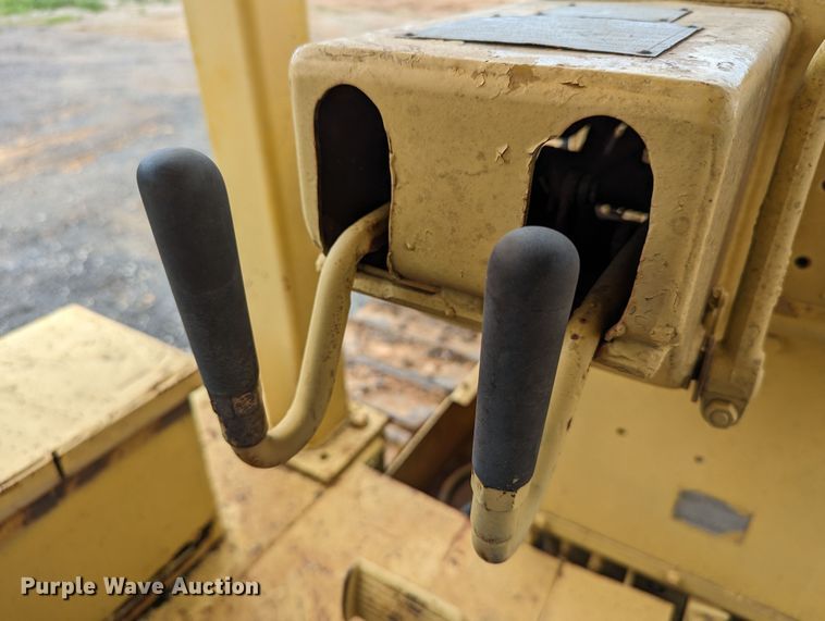 image for item DR6970 1971 Caterpillar D9G  dozer