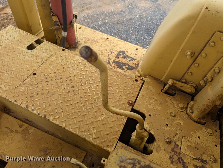 image for item DR6970 1971 Caterpillar D9G  dozer