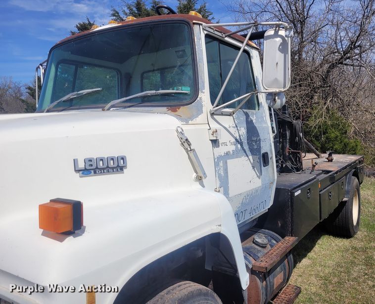 image for item EB9765 1992 Ford L8000  winch truck
