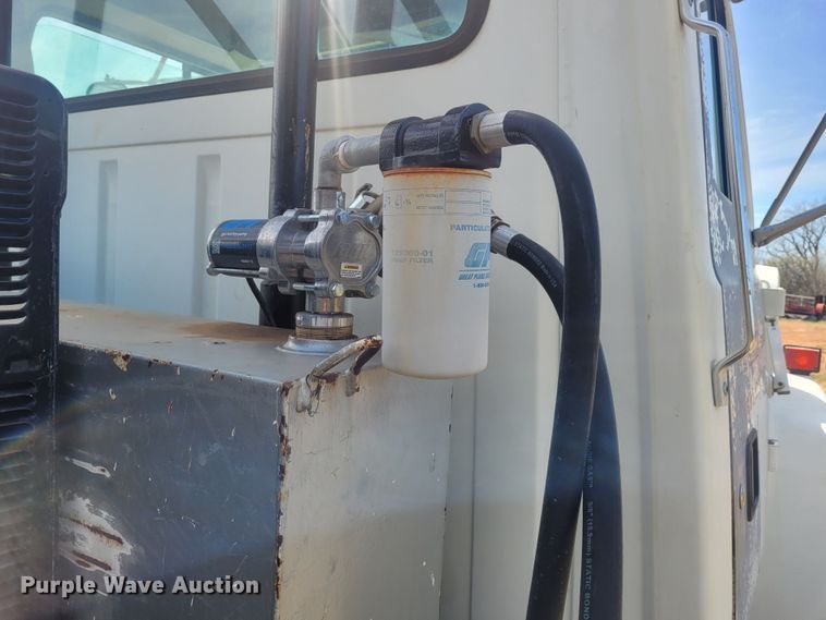 image for item EB9765 1992 Ford L8000  winch truck