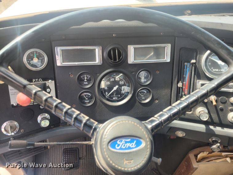 image for item EB9765 1992 Ford L8000  winch truck