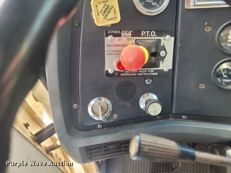 image for item EB9765 1992 Ford L8000  winch truck