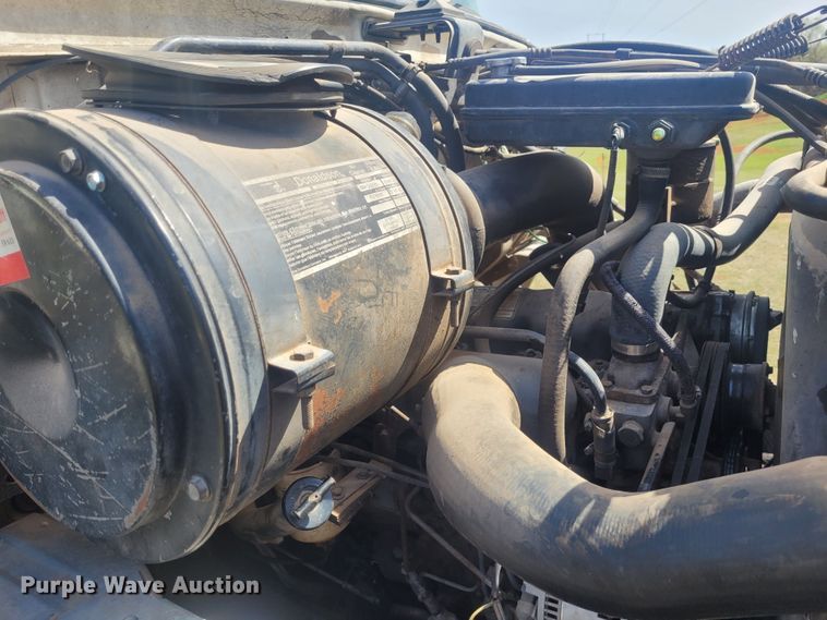 image for item EB9765 1992 Ford L8000  winch truck